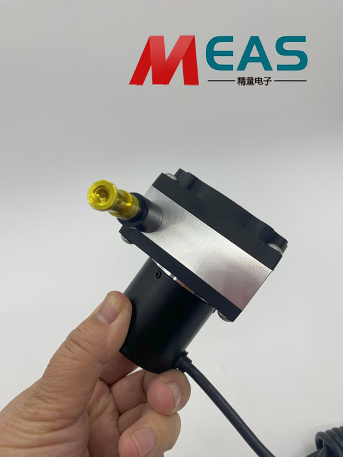 ����λ�Ƃ�������������ˮƽ�x����У�