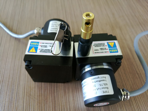 拉繩位移傳感器應(yīng)用在萬能試驗(yàn)機(jī)上的優(yōu)勢有哪些